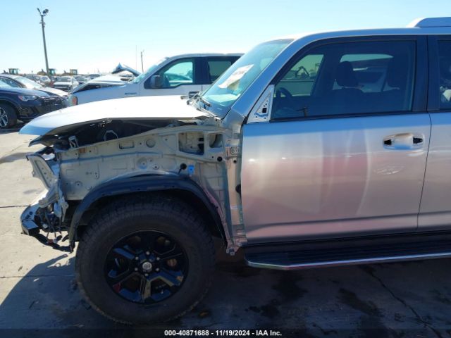 JTEZU5JR8E5077016 Toyota 4RUNNER SR5