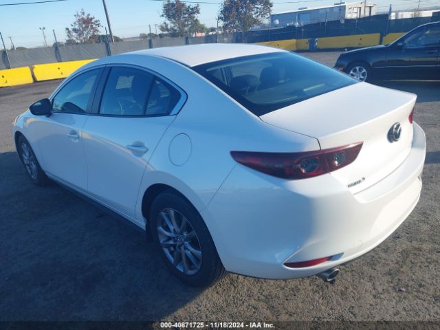 3MZBPAAL9MM202113 Mazda Mazda3 2.5 S