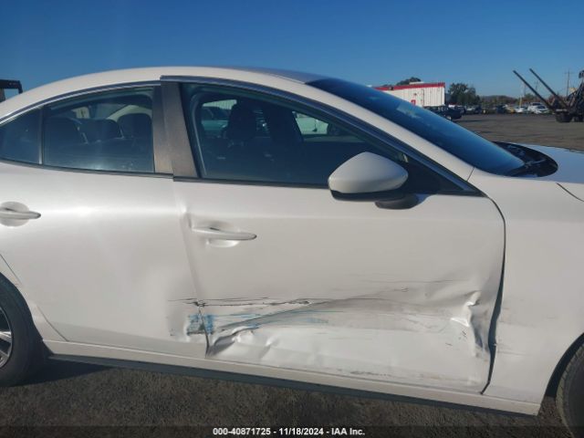 3MZBPAAL9MM202113 Mazda Mazda3 2.5 S