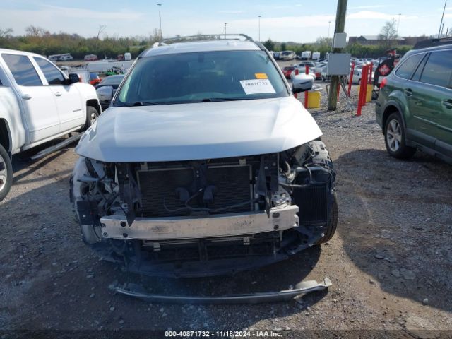 5N1DR2BN0LC600415 Nissan Pathfinder Sv 2wd