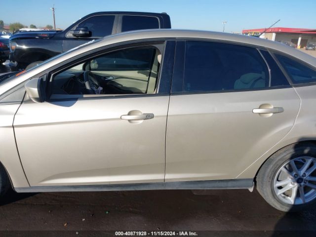 1FADP3F20JL304197 Ford FOCUS SE