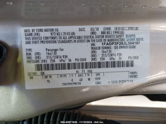 1FADP3F20JL304197 Ford FOCUS SE