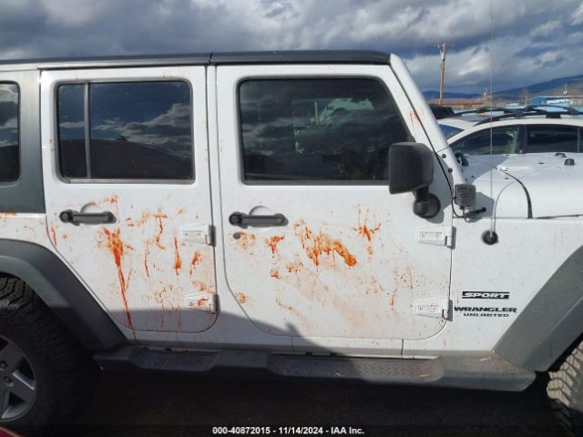 1C4BJWDG0EL233074 Jeep Wrangler Unlimited Sport