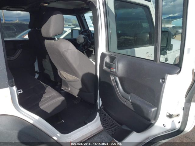 1C4BJWDG0EL233074 Jeep Wrangler Unlimited Sport
