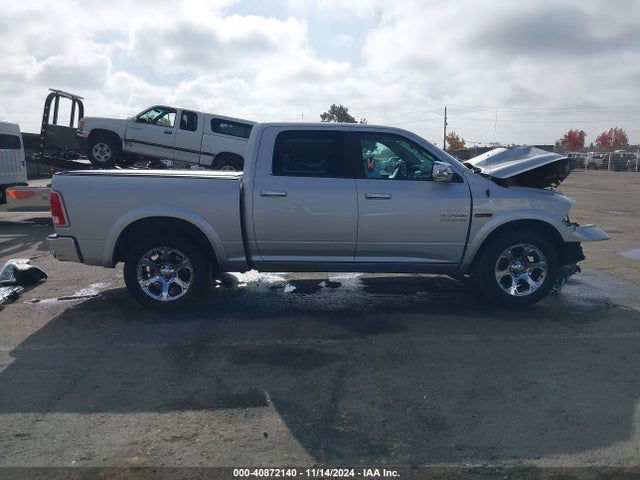 1C6RR7NM0JS254404 RAM 1500 Laramie  4x4 5'7 Box