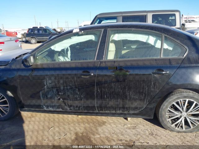 3VWB67AJ5JM203520 Volkswagen Jetta 1.4t Se/1.4t Wolfsburg Edition