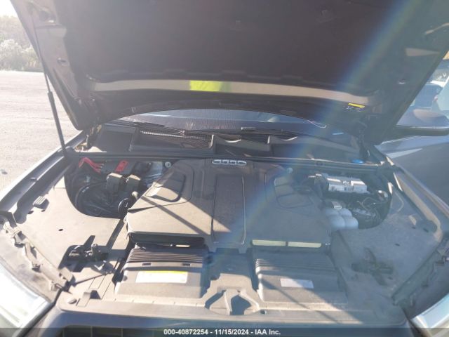 WA1VAAF76KD032924 Audi Q7 55 Premium