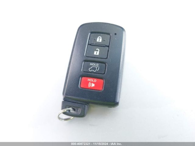 JTMWFREV0JJ728740 Toyota Rav4 Adventure/xle
