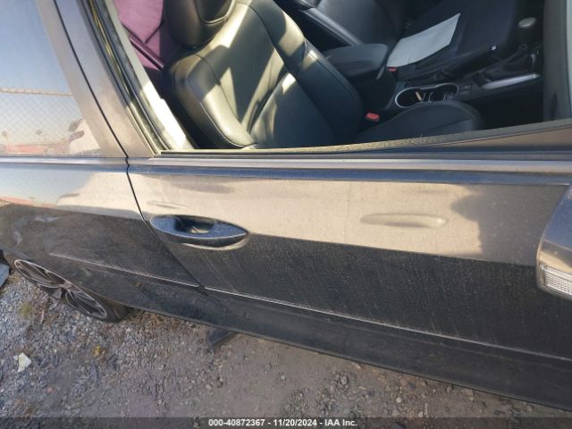 2T1BURHE3FC392908 Toyota Corolla S Premium