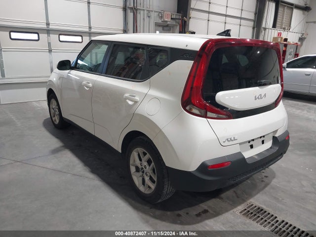 KIA SOUL LX 2022 KNDJ23AU1N7834164 Image 3