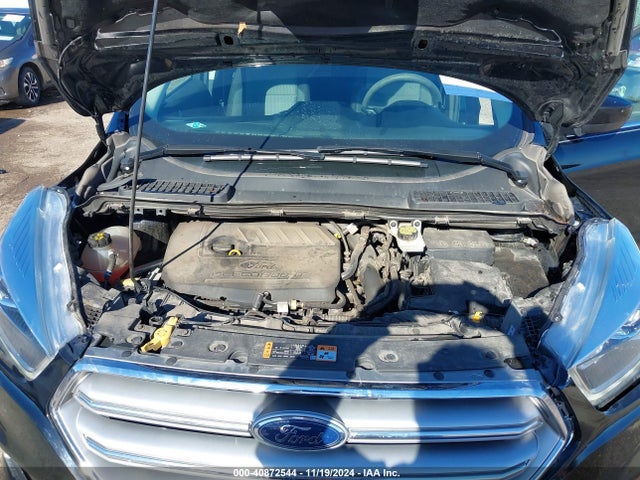 1FMCU9GDXHUB08186 Ford ESCAPE SE
