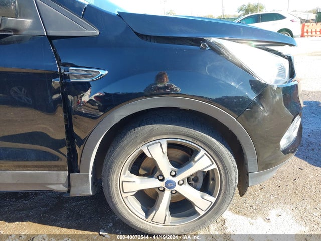 1FMCU9GDXHUB08186 Ford ESCAPE SE