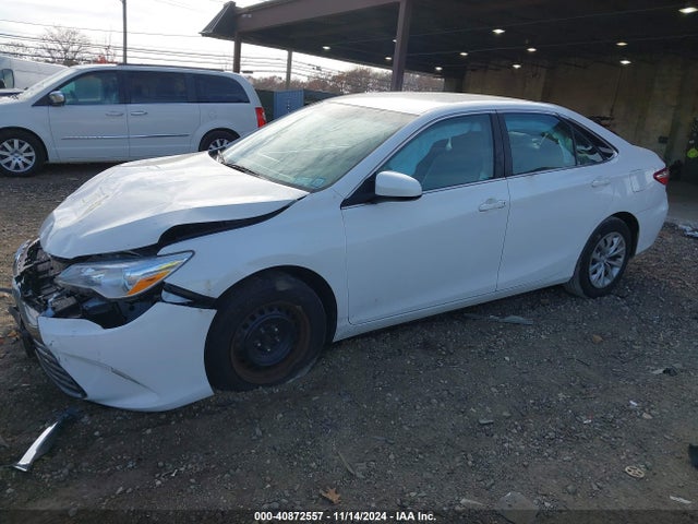 Toyota CAMRY LE 2017 4T1BF1FK1HU708392 Image 2
