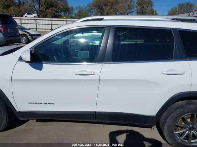 1C4PJLCB7KD458205 Jeep Cherokee Latitude Fwd