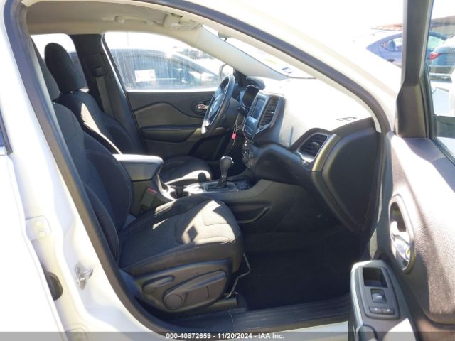 1C4PJLCB7KD458205 Jeep Cherokee Latitude Fwd