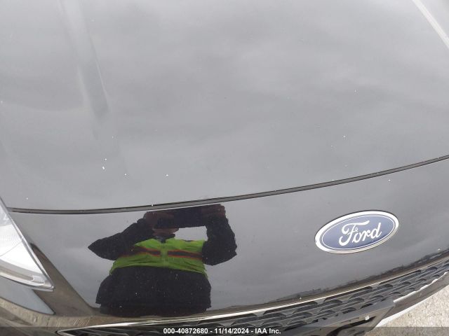 1FMCU9G67NUB33379 Ford ESCAPE SE