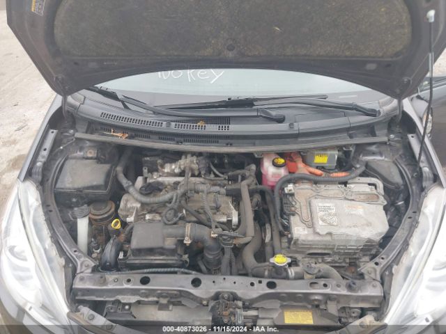 JTDKDTB37F1575561 Toyota Prius C Two