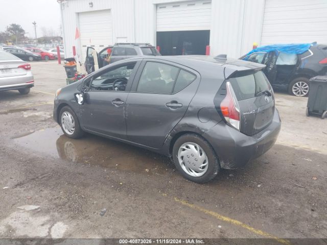 JTDKDTB37F1575561 Toyota Prius C Two