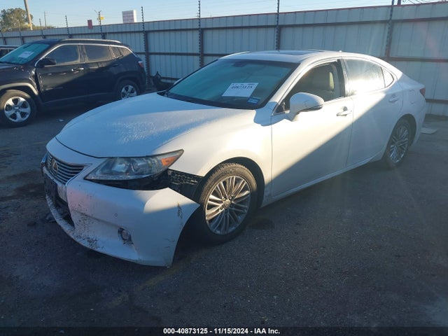 Lexus ES 350 2014 JTHBK1GG6E2105728 Image 2