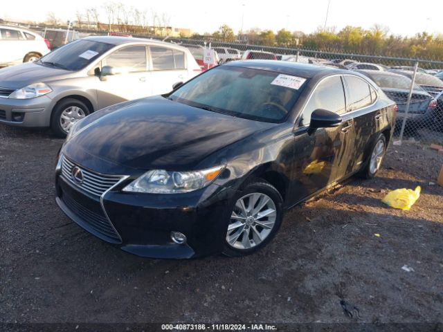 JTHBW1GG4F2091561 Lexus ES 300H