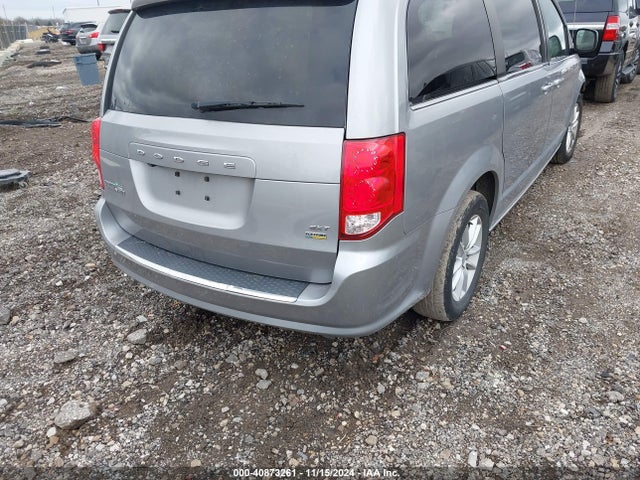 2C4RDGCGXJR266517 Dodge Grand Caravan Sxt