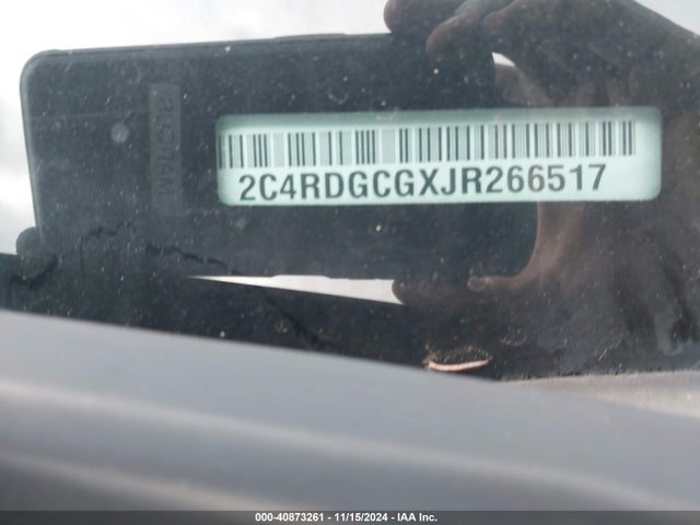 2C4RDGCGXJR266517 Dodge Grand Caravan Sxt