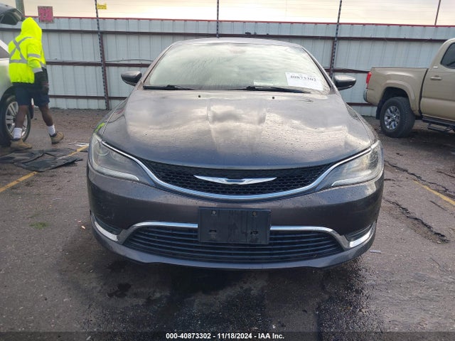 Chrysler 200 Limited 2015 1C3CCCAB5FN677759 Image 12