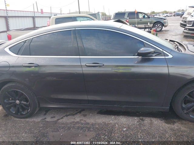 Chrysler 200 Limited 2015 1C3CCCAB5FN677759 Image 13