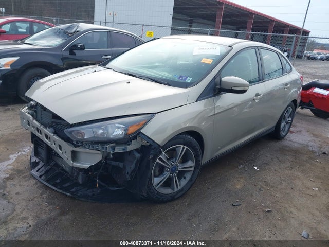 Ford FOCUS SE 2016 1FADP3FE9GL237327 Image 2