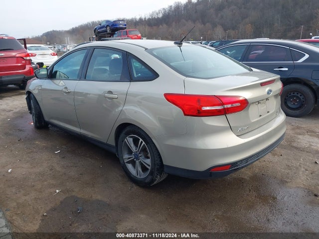 Ford FOCUS SE 2016 1FADP3FE9GL237327 Image 3
