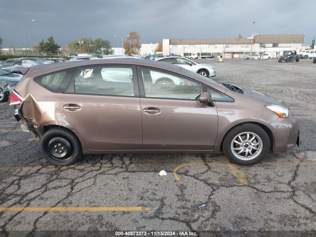 Toyota Prius V Two 2017 JTDZN3EU4HJ056759 Image 13