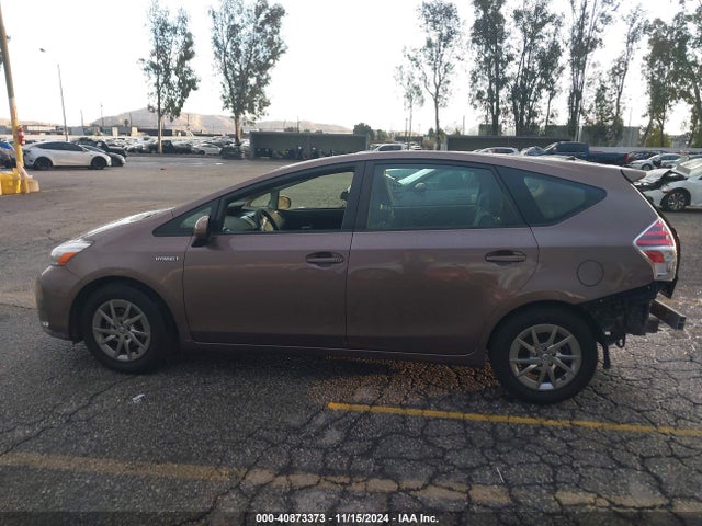 Toyota Prius V Two 2017 JTDZN3EU4HJ056759 Image 14