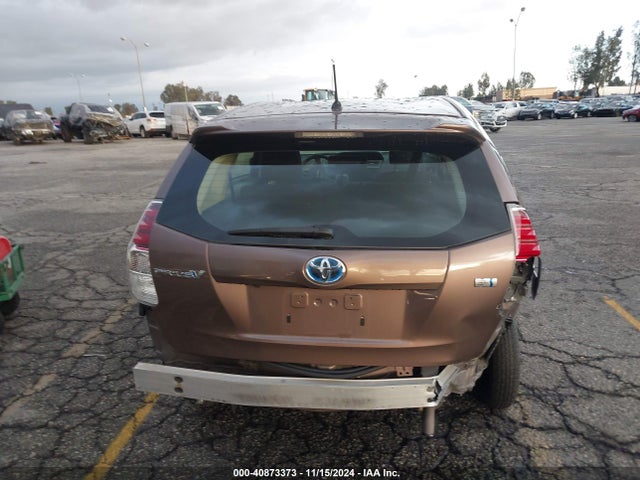 Toyota Prius V Two 2017 JTDZN3EU4HJ056759 Image 16