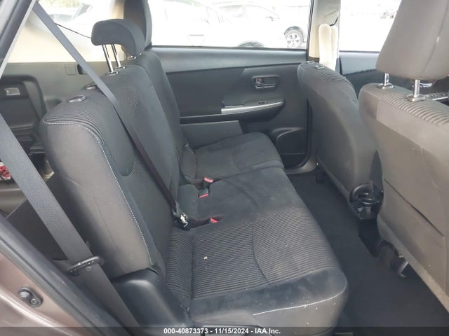 Toyota Prius V Two 2017 JTDZN3EU4HJ056759 Image 8