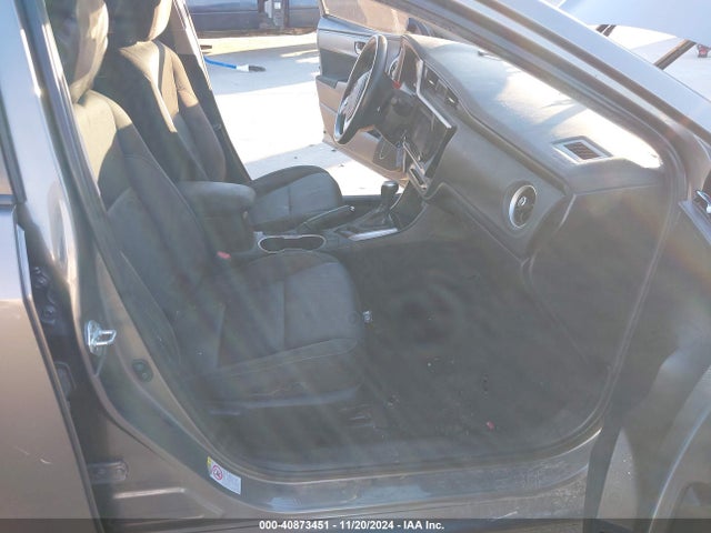 Toyota COROLLA LE 2018 5YFBURHE2JP751268 Image 5