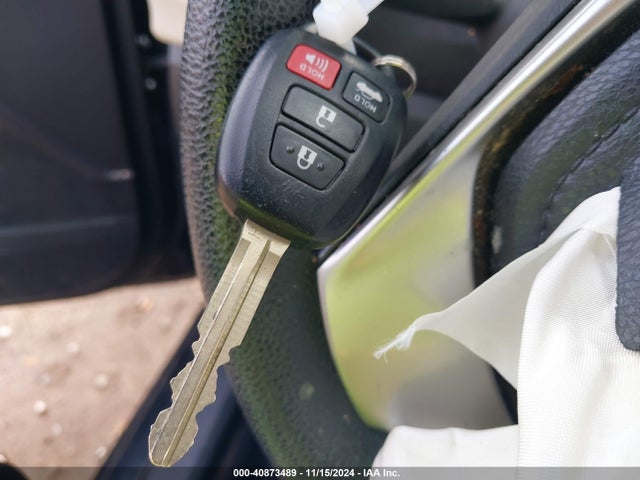 Toyota COROLLA LE 2015 2T1BURHE8FC334387 Image 11