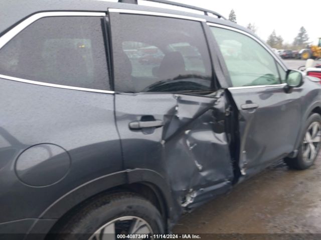 JF2SKAXC5MH454827 Subaru Forester Touring