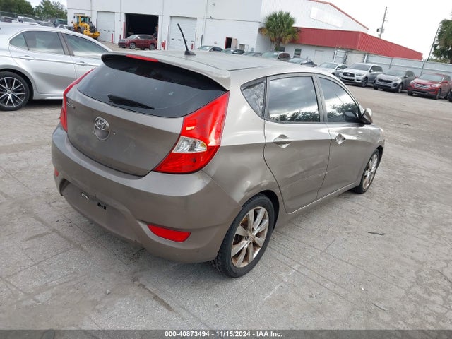 Hyundai ACCENT SE 2014 KMHCU5AE3EU173368 Image 4