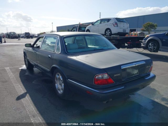 2001 JAGUAR XJ8 SAJDA24C61LF25373 Photo 2