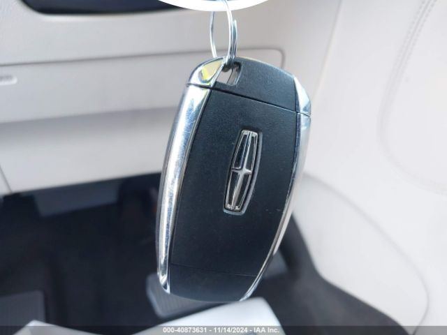 5LMCJ3D92KUL17335 Lincoln Mkc Reserve