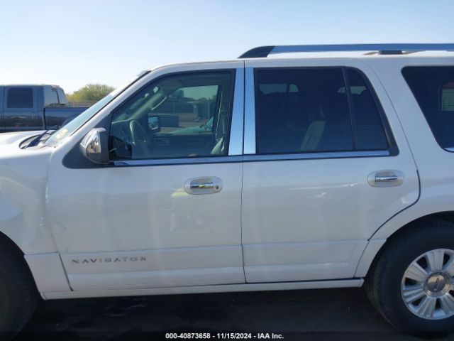5LMJJ2J50EEL08778 Lincoln Navigator