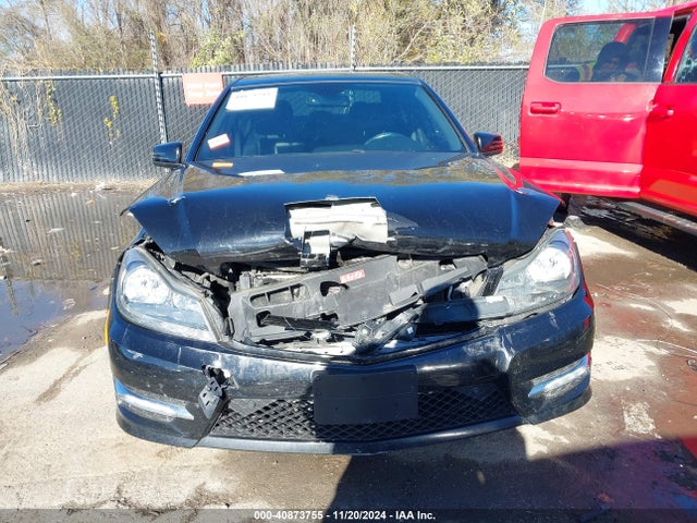 WDDGF8AB2ER316150 Mercedes-Benz C 300 Luxury 4matic/sport 4matic