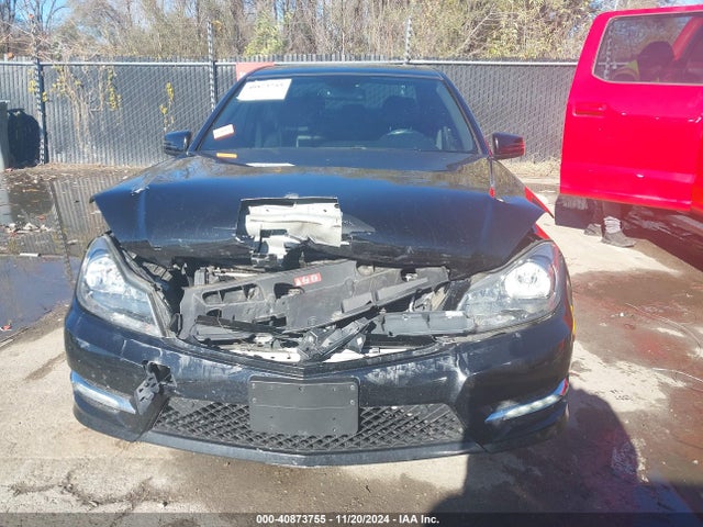WDDGF8AB2ER316150 Mercedes-Benz C 300 Luxury 4matic/sport 4matic