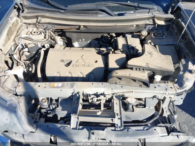 JA4AD3A37HZ021903 Mitsubishi Outlander Se
