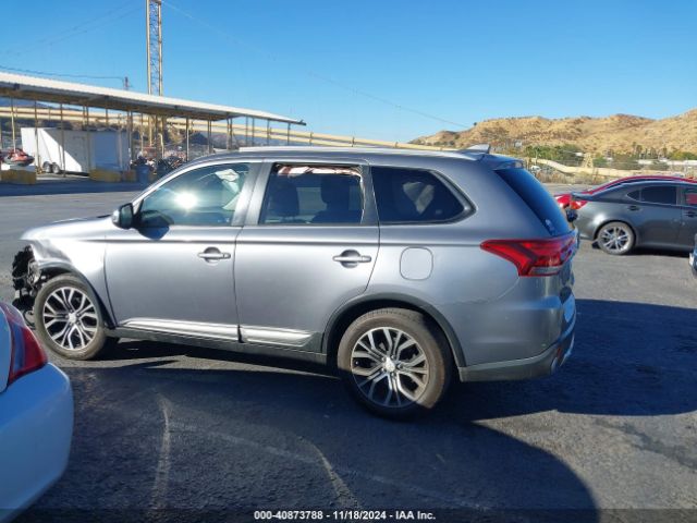 JA4AD3A37HZ021903 Mitsubishi Outlander Se