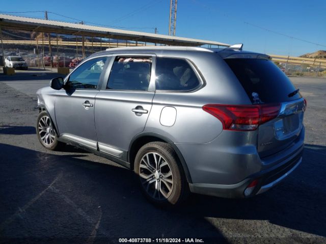 JA4AD3A37HZ021903 Mitsubishi Outlander Se
