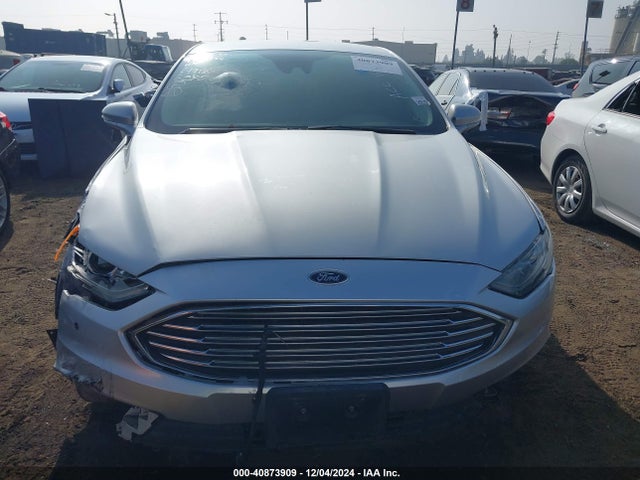 3FA6P0H77JR188742 Ford FUSION SE