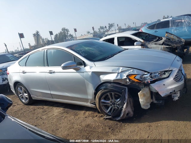 3FA6P0H77JR188742 Ford FUSION SE