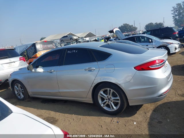 3FA6P0H77JR188742 Ford FUSION SE