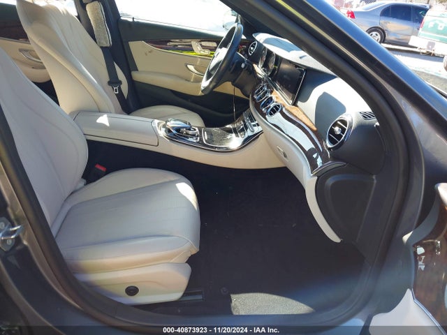 WDDZF4JB8JA432981 Mercedes-Benz E 300